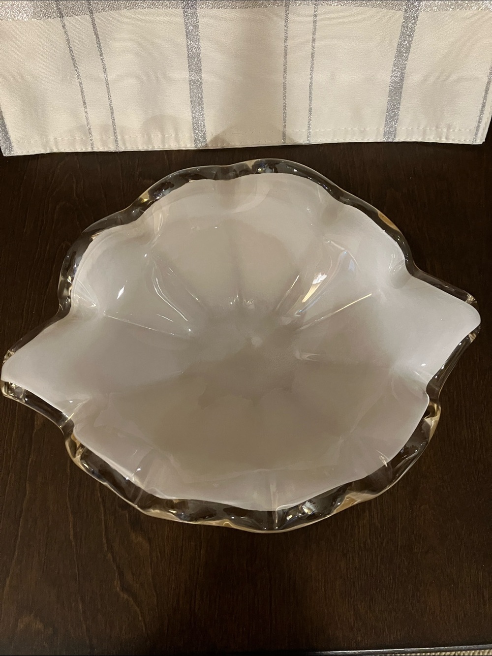 Murano White Ruffled Glass Serving Bowl
